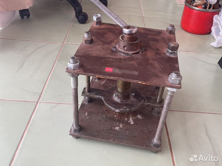 Пресс механический винтовой