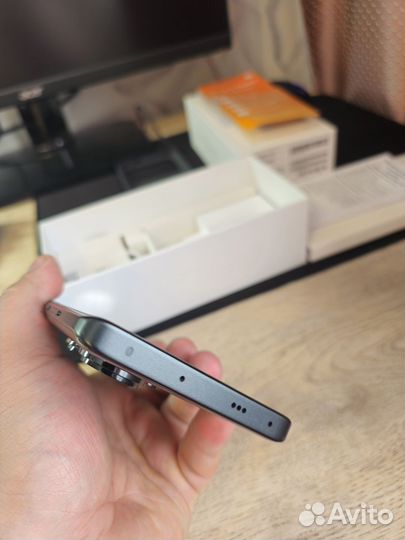 Xiaomi Redmi Note 13 Pro+, 8/256 ГБ