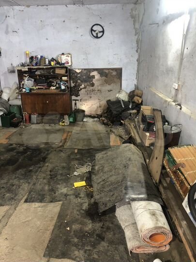 Гараж, > 30 м²