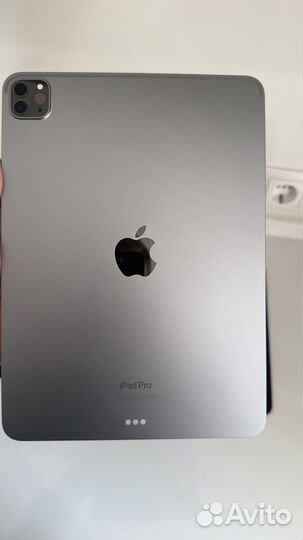 Apple iPad Pro 11 2022,M2,128 гб,Wi-Fi+Smаrt Fоliо