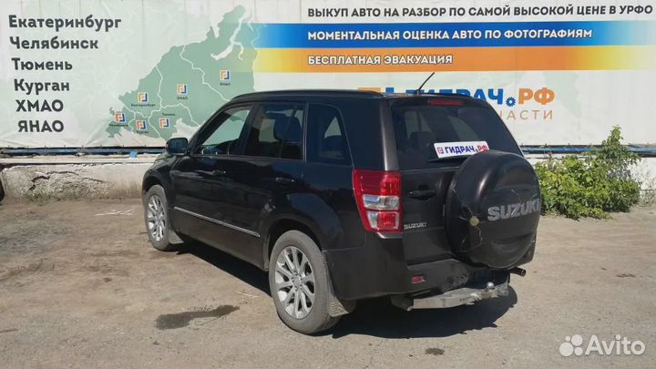 Стекло двери задней правой форточка Suzuki Grand V