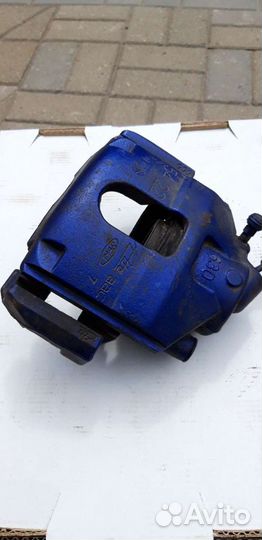 Суппорт передний Ford Fusion