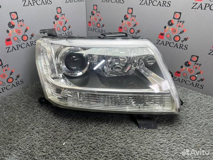 Фара правая Suzuki Grand Vitara 3