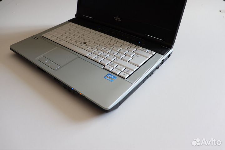 Ноутбук Fujitsu lifebook s751 i5
