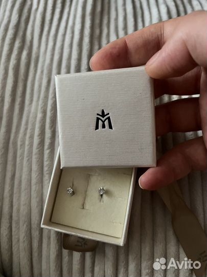 Бриллиантовые пусеты