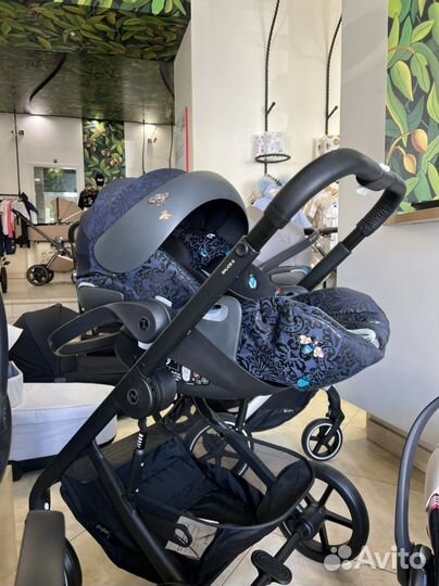 Автокресло Cybex cloud T i size Spring blossom