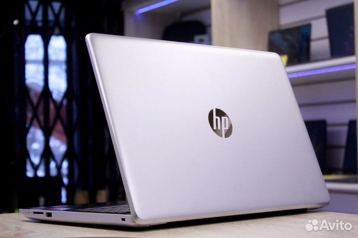 Ноутбук HP i3/DDR4