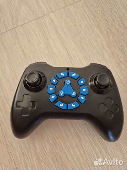 Машинка на пульте управления