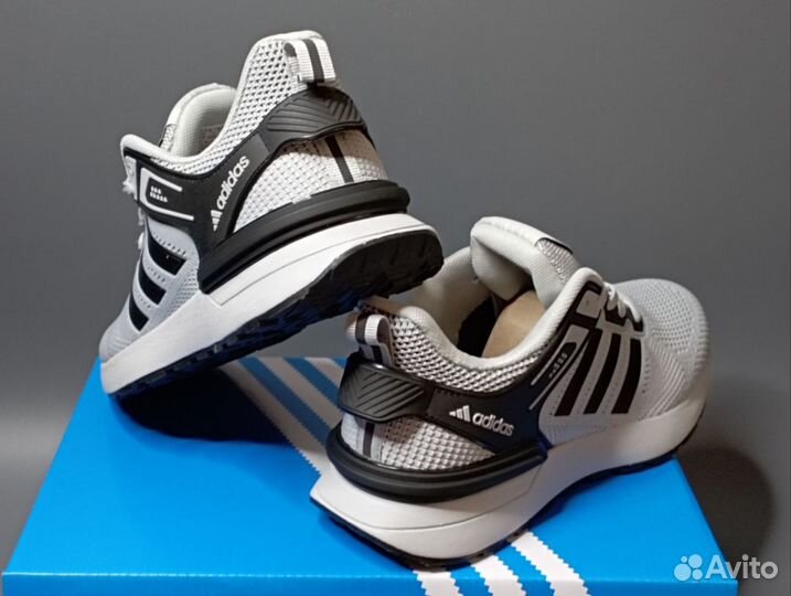 Кроссовки Adidas