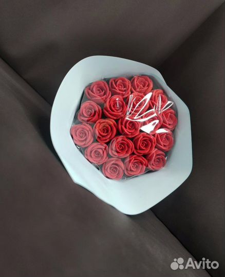 Красные Розы из Белого Шоколада - 19 шт в Букете