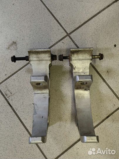 Кулак поворотный BRP ski-doo MXZ Renegade 1000