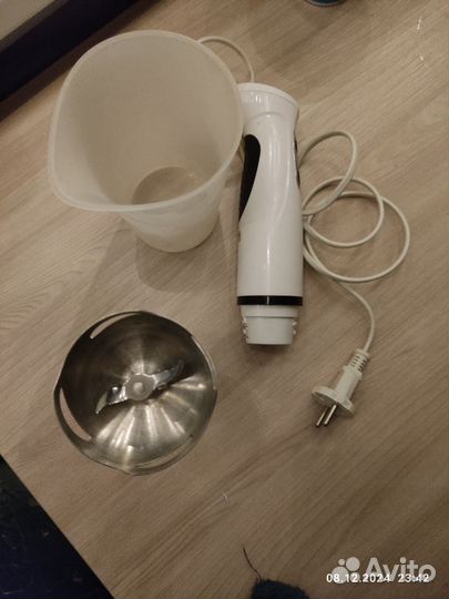 Блендер погружной со стаканом