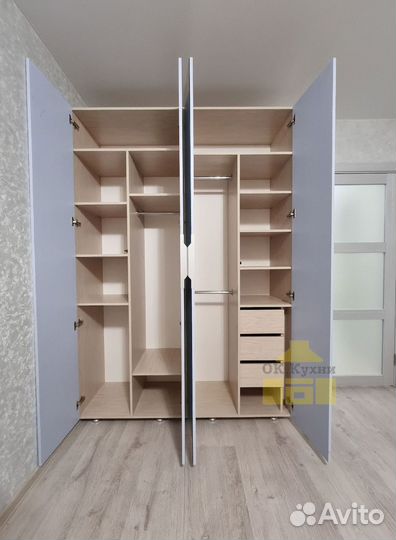 Угловой шкаф