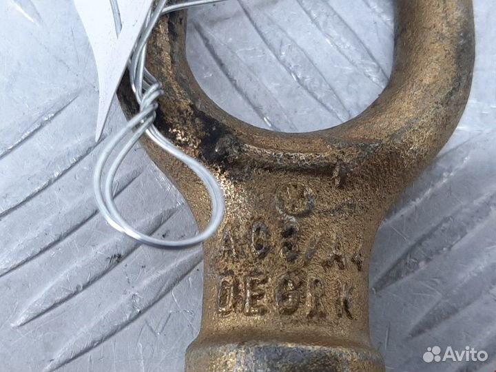 Крюк буксировочный Volkswagen Golf 4 2001