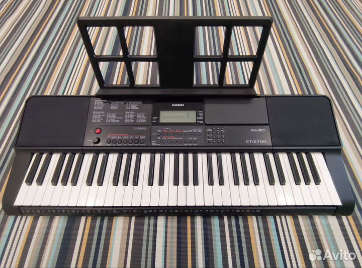 Синтезатор Casio CT-X700