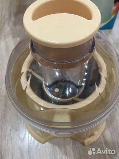 Соковыжималка Vitek новая в коробке с техпаспортом