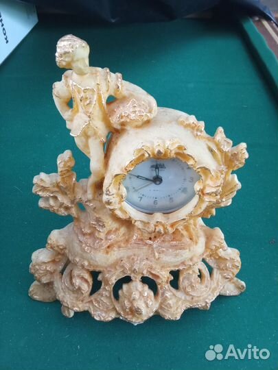 Настольные часы