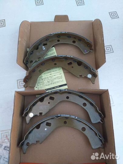 Колодки задние барабанные на Toyota