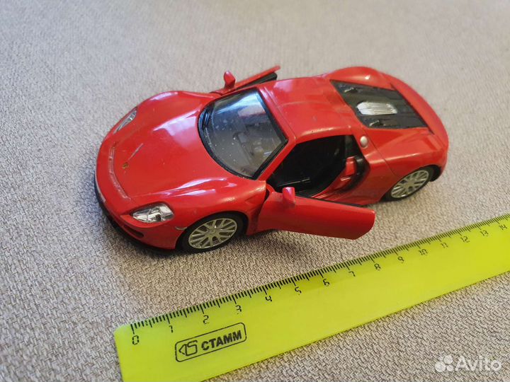 Машинка игрушка