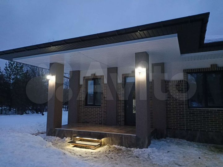 Дом 141 м² на участке 1 сот.