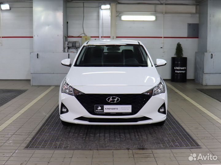 Hyundai Solaris 1.6 AT, 2021, 23 500 км