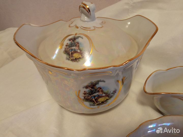 Столовый перламутровый сервиз 