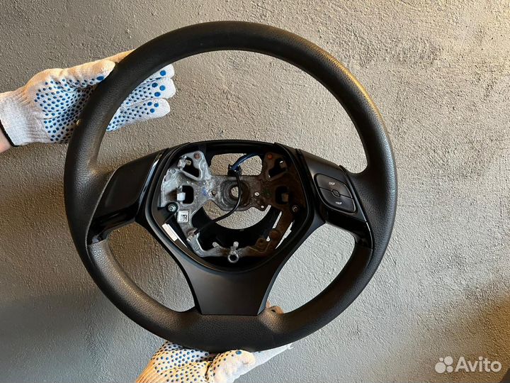 Руль Toyota C-HR