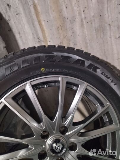 Bridgestone Blizzak DM-V1 225/65 R18