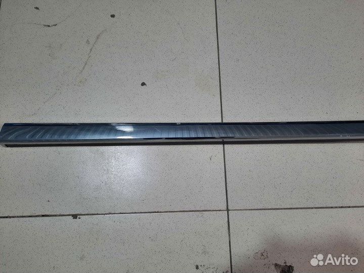 Молдинг на дверь передний правый Тoyota Land