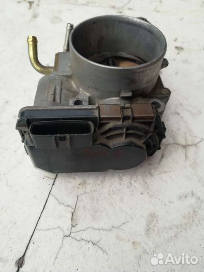 Дроссельная заслонка 2UZ-FE toyota land cruiser LX