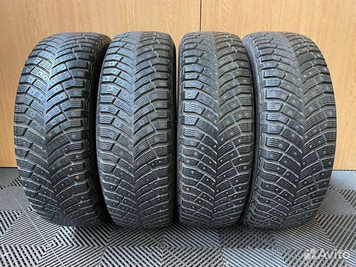 Michelin X-Ice North 4 215/65 R17