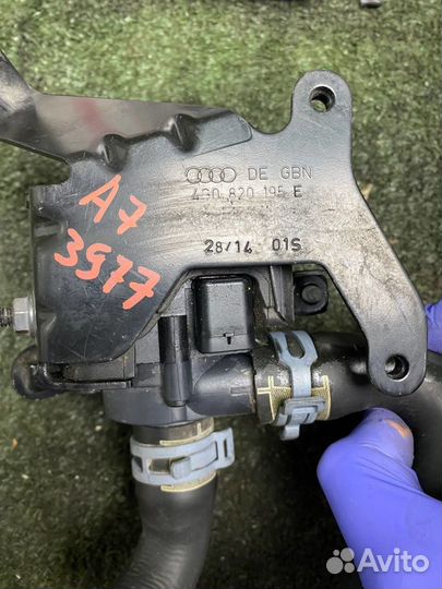 Помпа водяная с патрубками на Audi A7 (4G), 4GA