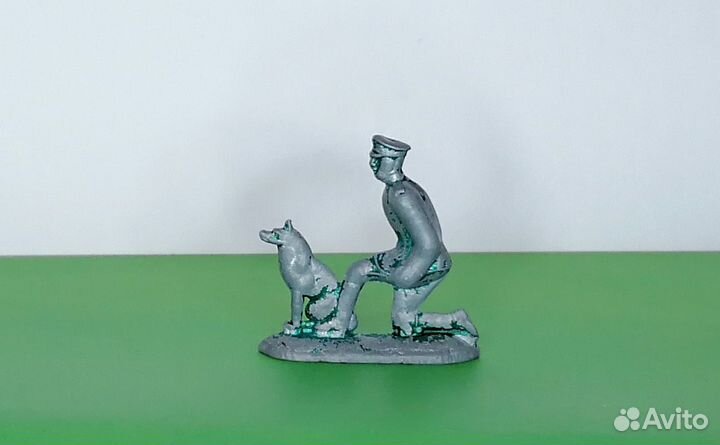 Солдатики СССР. зми. Пограничник с собакой