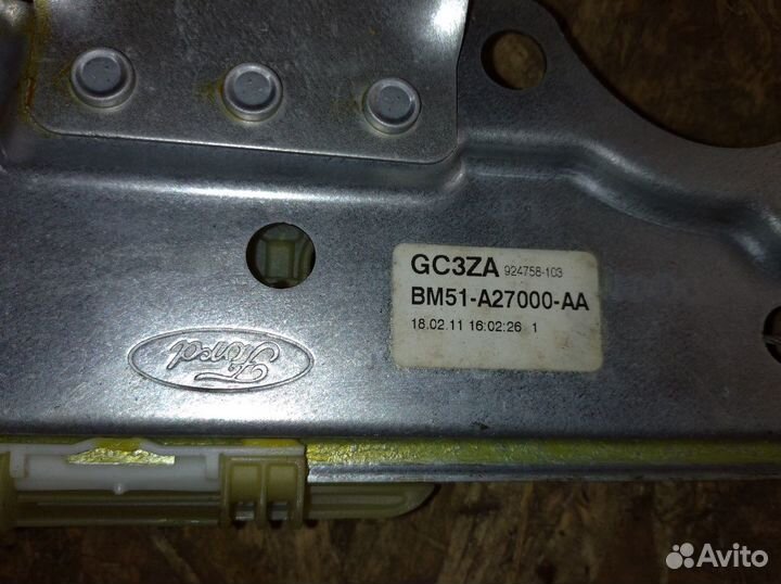 Стеклоподъемник задний правый Форд Фокус 3