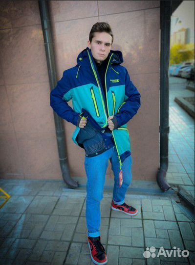 Куртка горнолыжная