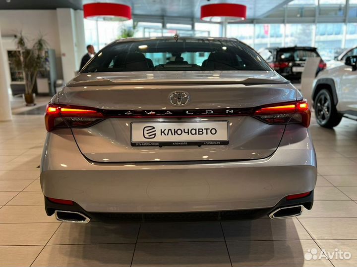 Toyota Avalon 2.5 AT, 2022