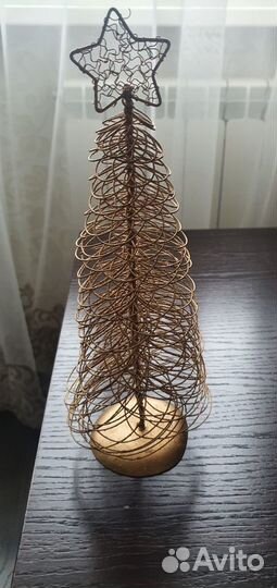 Елочные игрушки стеклянные, елки, бусы