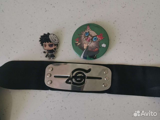 Повязка и значки