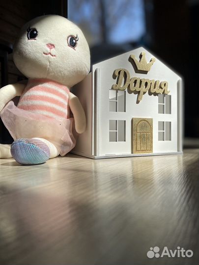 Карандашница домик