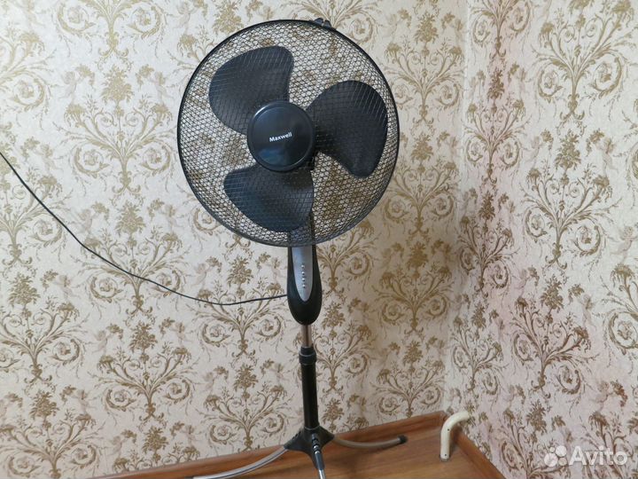 Вентилятор напольный Maxwell с пультом и таймером