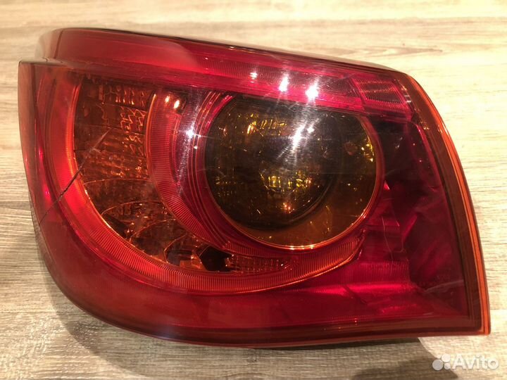 Левый фонарь infiniti Q50 V37