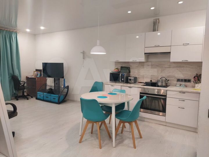 3-к. квартира, 68 м², 2/14 эт.