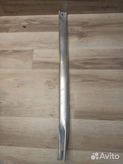 Распорка стоек BMW X7 G07 2021 51617337924