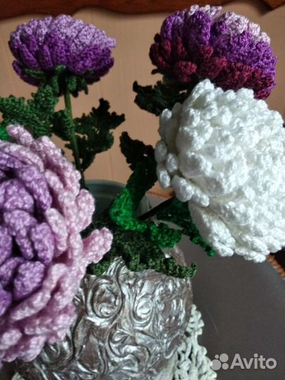 Хризантемы из ниток