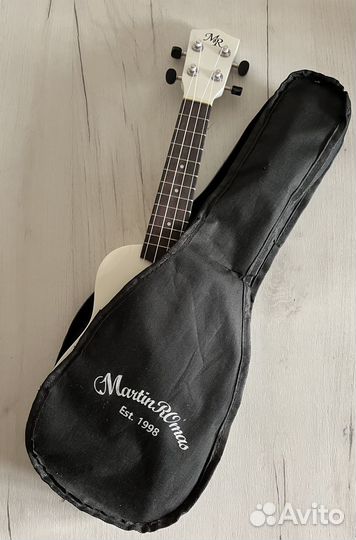 Гитара укулеле