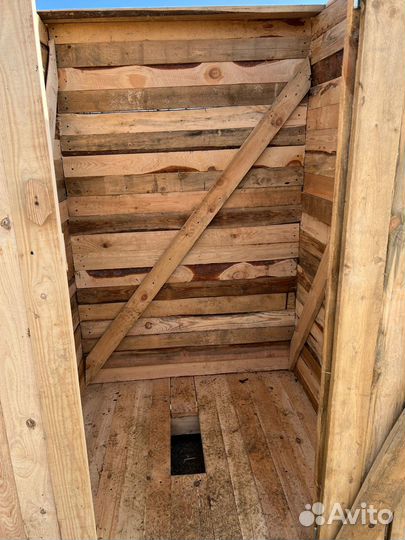 Дачный туалет деревянный