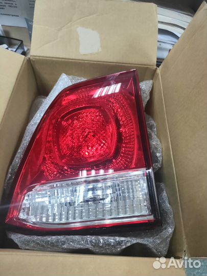 Фонаpь задний пpавый LC200