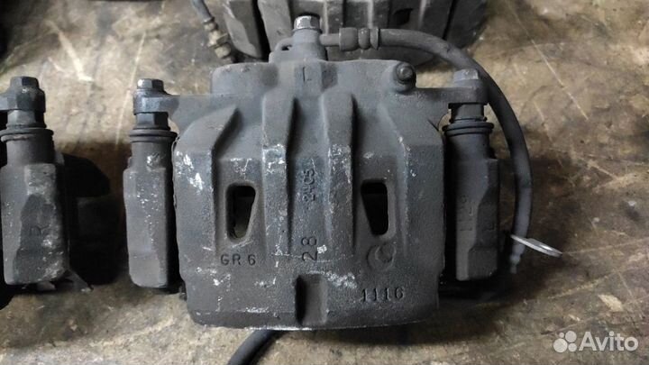 Двух поршневые суппорта Toyota Camry 40 50 55 2014