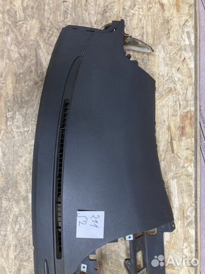 Передняя панель торпедо Mercedes w211