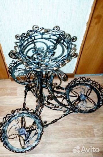 Подставка для цветов